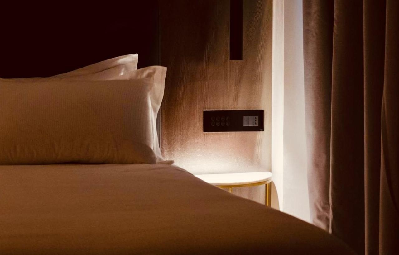 Boutique Hotel Сірміоне Екстер'єр фото