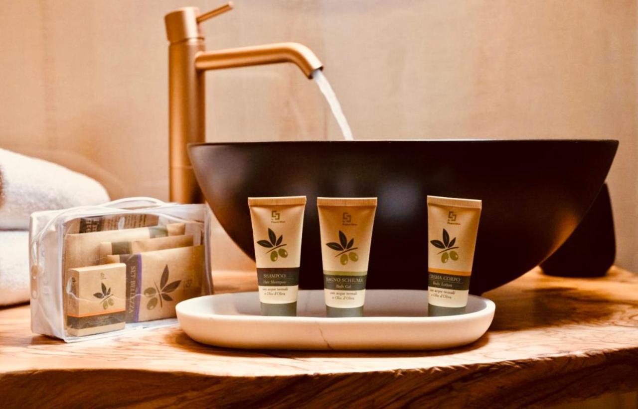 Boutique Hotel Сірміоне Екстер'єр фото
