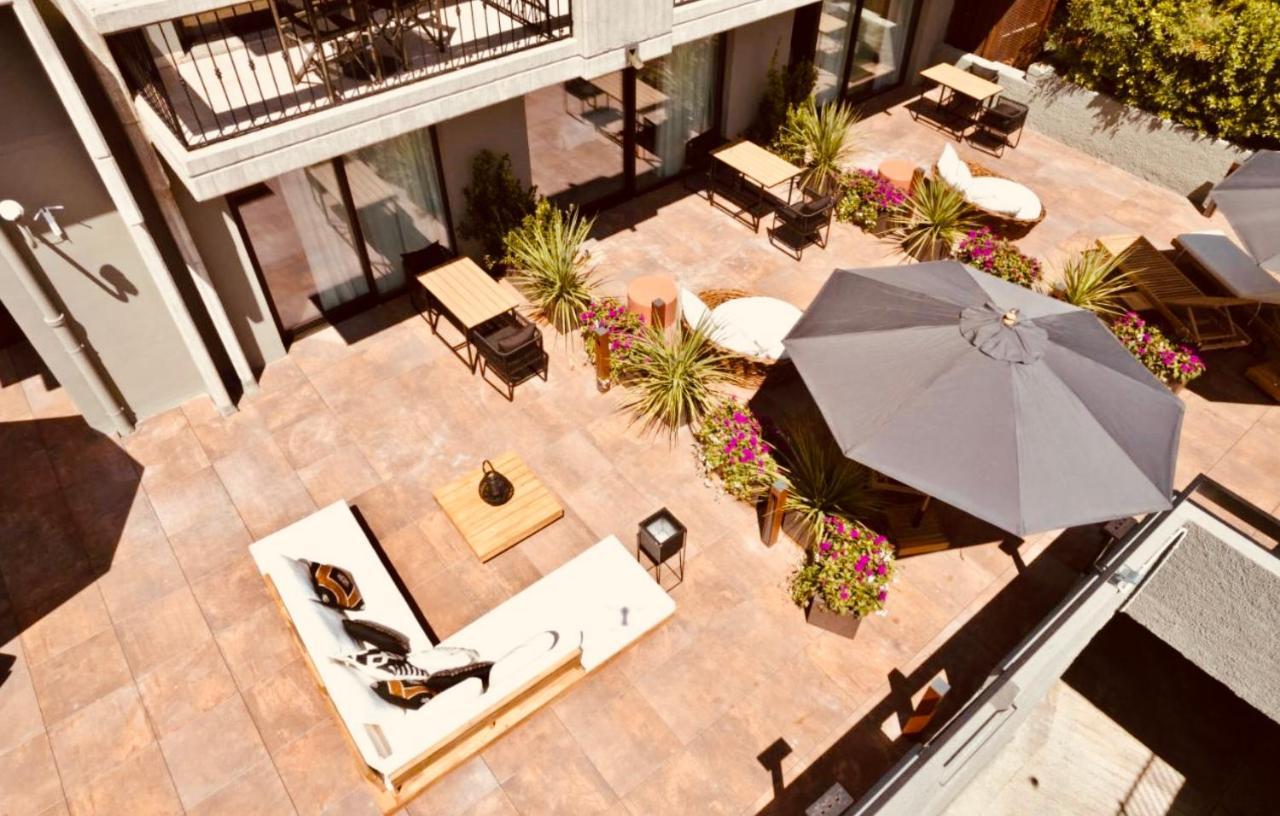 Boutique Hotel Сірміоне Екстер'єр фото