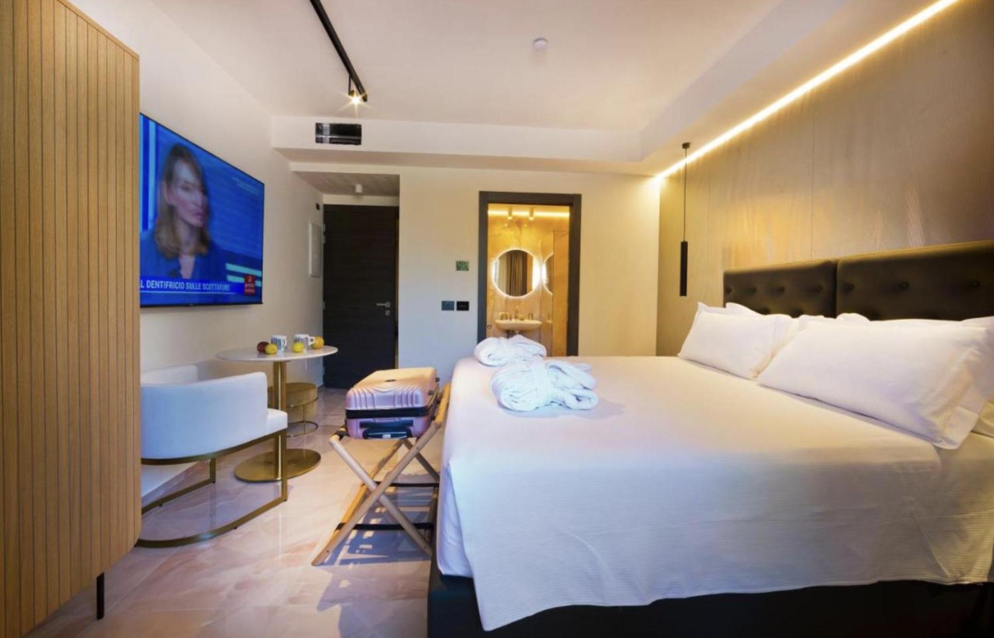 Boutique Hotel Сірміоне Екстер'єр фото